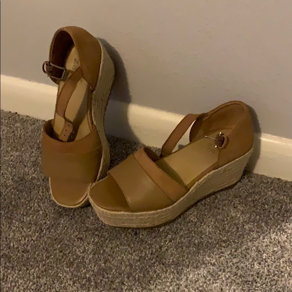 Naturalized Wedges